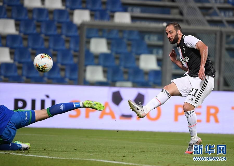 (體育)(13)足球——意甲:尤文圖斯戰(zhàn)平薩索洛