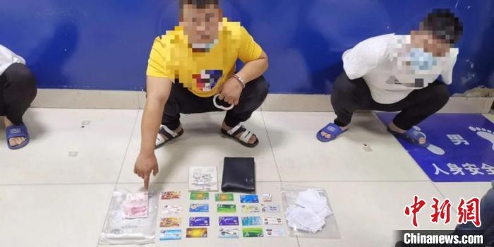 圖為警方抓獲犯罪嫌疑人。警方供圖