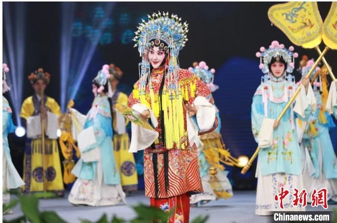 圖為，漢劇《貴妃醉酒》演出現(xiàn)場(chǎng) 武漢文旅局供圖