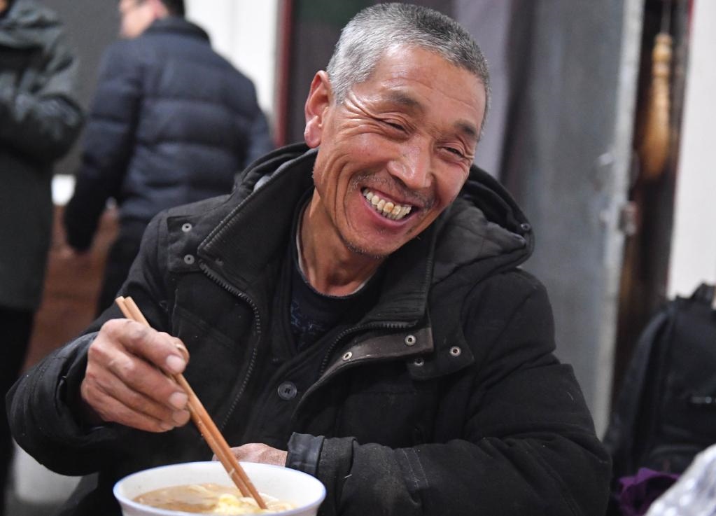 1月26日，山西省汾西縣段村村民蔡文明談起見到總書記的心情，激動又開心。新華社記者 柴婷 攝