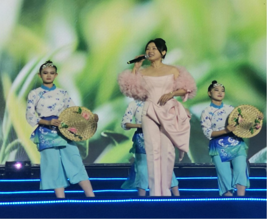 “如七而遇 相思烏海”這場(chǎng)七夕主題音樂會(huì)甜出圈584.png