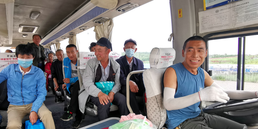 1749211885162401.jpg 高學工作照 (5).jpg