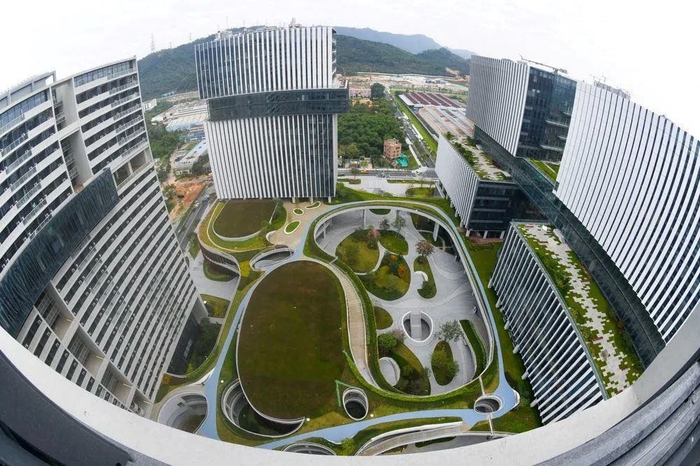 △位于深圳的光明科學(xué)城啟動(dòng)區(qū)。預(yù)計(jì)今年啟動(dòng)區(qū)的合成生物大科學(xué)裝置將部分投入使用。