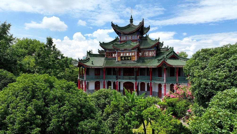 近日拍攝的陜西省漢中市博物館望江樓。新華社記者 劉瀟 攝