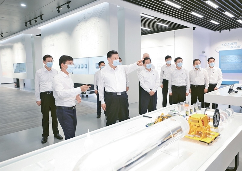 2023年7月5日至7日，中共中央總書記、國家主席、中央軍委主席習近平在江蘇考察。這是5日下午，習近平在蘇州工業(yè)園區(qū)考察。 新華社記者 鞠鵬/攝