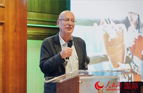 旅?作家魯珀特·帕克分享張家界旅行照片。人民網(wǎng) 郭錦標(biāo)攝