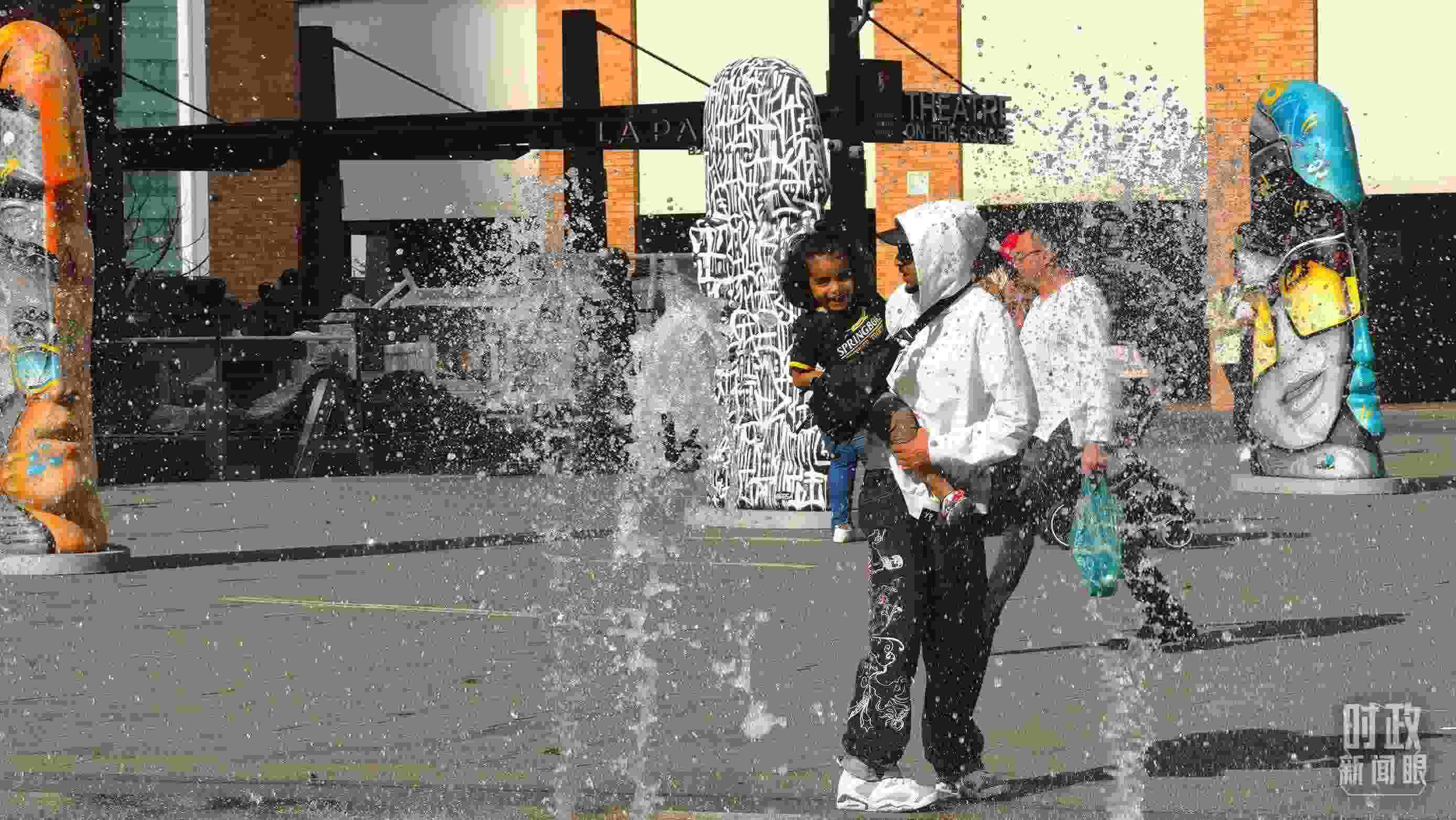 △約翰內(nèi)斯堡街頭。（總臺(tái)央視記者韓銳拍攝）