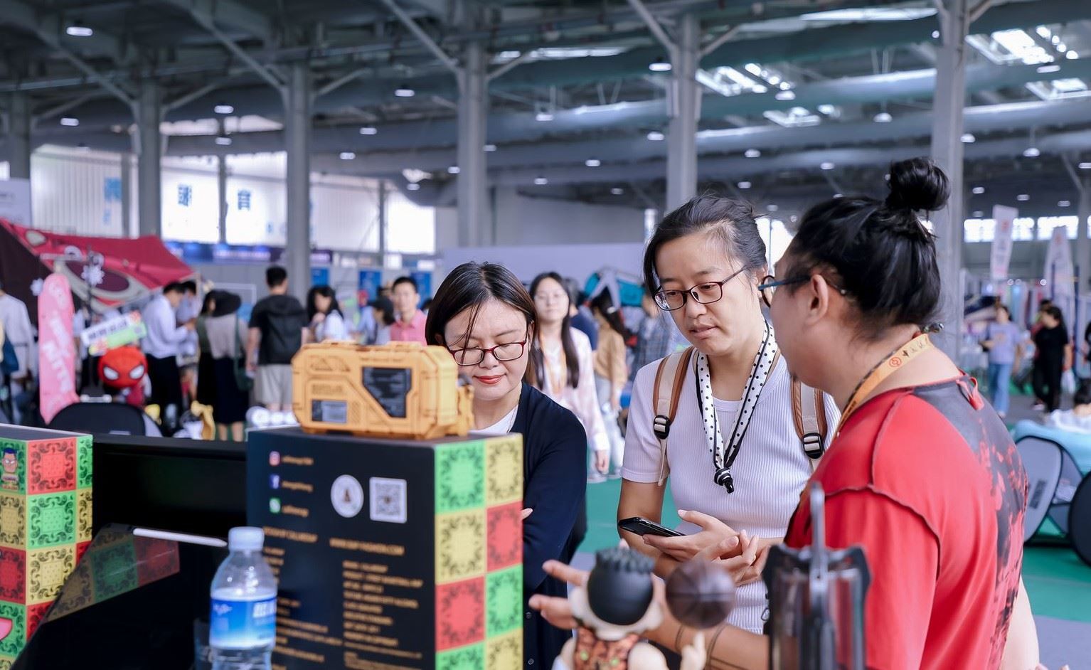 體育服務專題展區(qū)現場。人民網 歐陽易佳攝