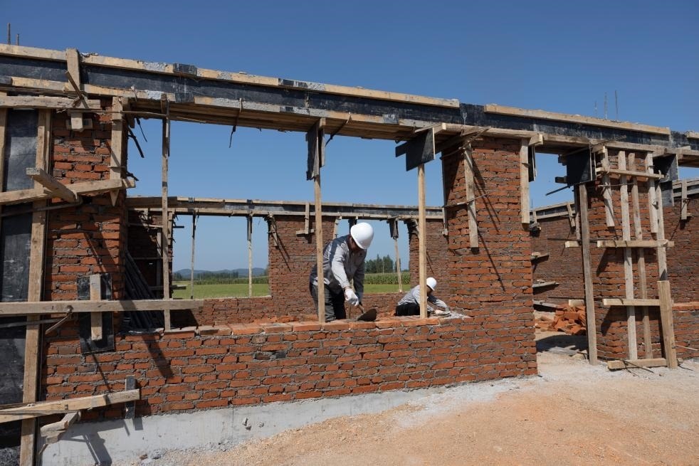 近日拍攝的黑龍江省尚志市老街基鄉(xiāng)龍王廟村。新華社記者 丁海濤 攝