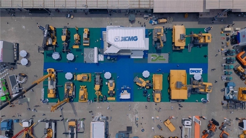 徐工集團3000㎡的展區(qū)。 石偉攝影