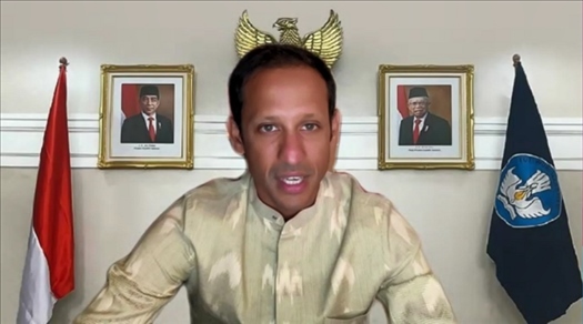 印尼教育、文化、研究和技術(shù)部部長納迪姆·馬卡里姆發(fā)表視頻致辭（清華大學(xué)東南亞中心供圖）