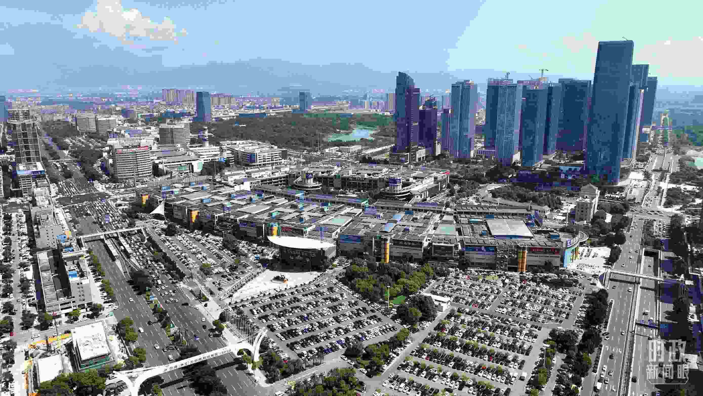 △義烏國際商貿(mào)城航拍。（總臺(tái)央視記者羅瀟拍攝）