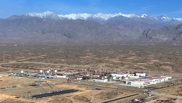 塔里木油田博孜天然氣處理廠(chǎng)。陳士兵 攝