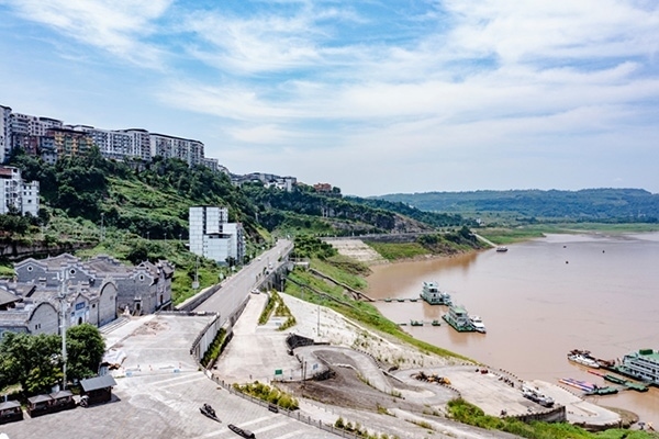 建成后的西沱鎮(zhèn)岸線環(huán)境綜合整治工程局部。受訪者供圖