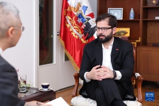 10月17日，智利總統(tǒng)博里奇在北京接受新華社記者專訪。新華社記者 呂帥 攝