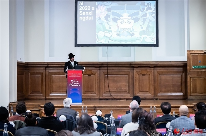 城市建筑與文化創(chuàng)意設(shè)計(jì)師卡姆·帕尼薩講述他和四川的故事。人民網(wǎng) 郭錦標(biāo)攝