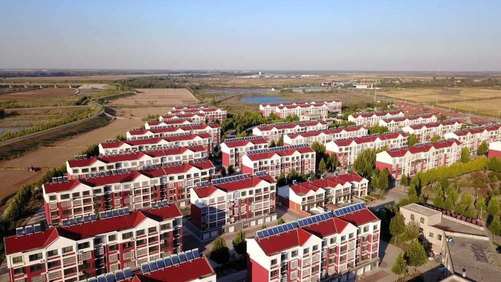 山東省東營市墾利區(qū)楊廟社區(qū)（2021年10月17日攝，無人機(jī)照片）。新華社記者 郭緒雷 攝