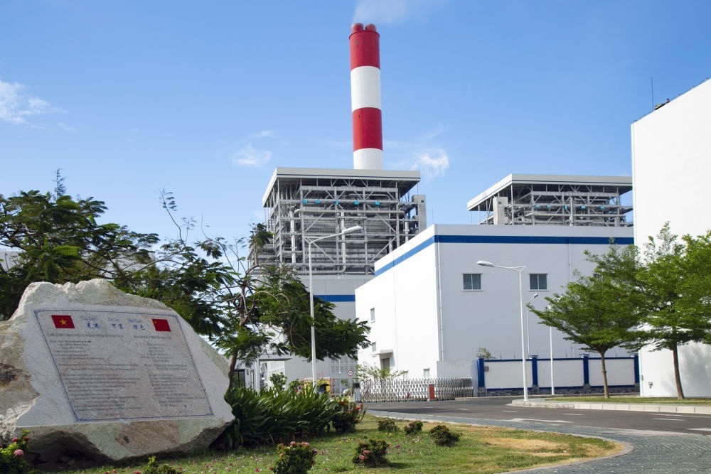 這是2021年3月24日在越南平順省拍攝的越南永新燃煤電廠一期BOT項目廠區(qū)。新華社發(fā)（南方電網(wǎng)越南永新公司供圖）