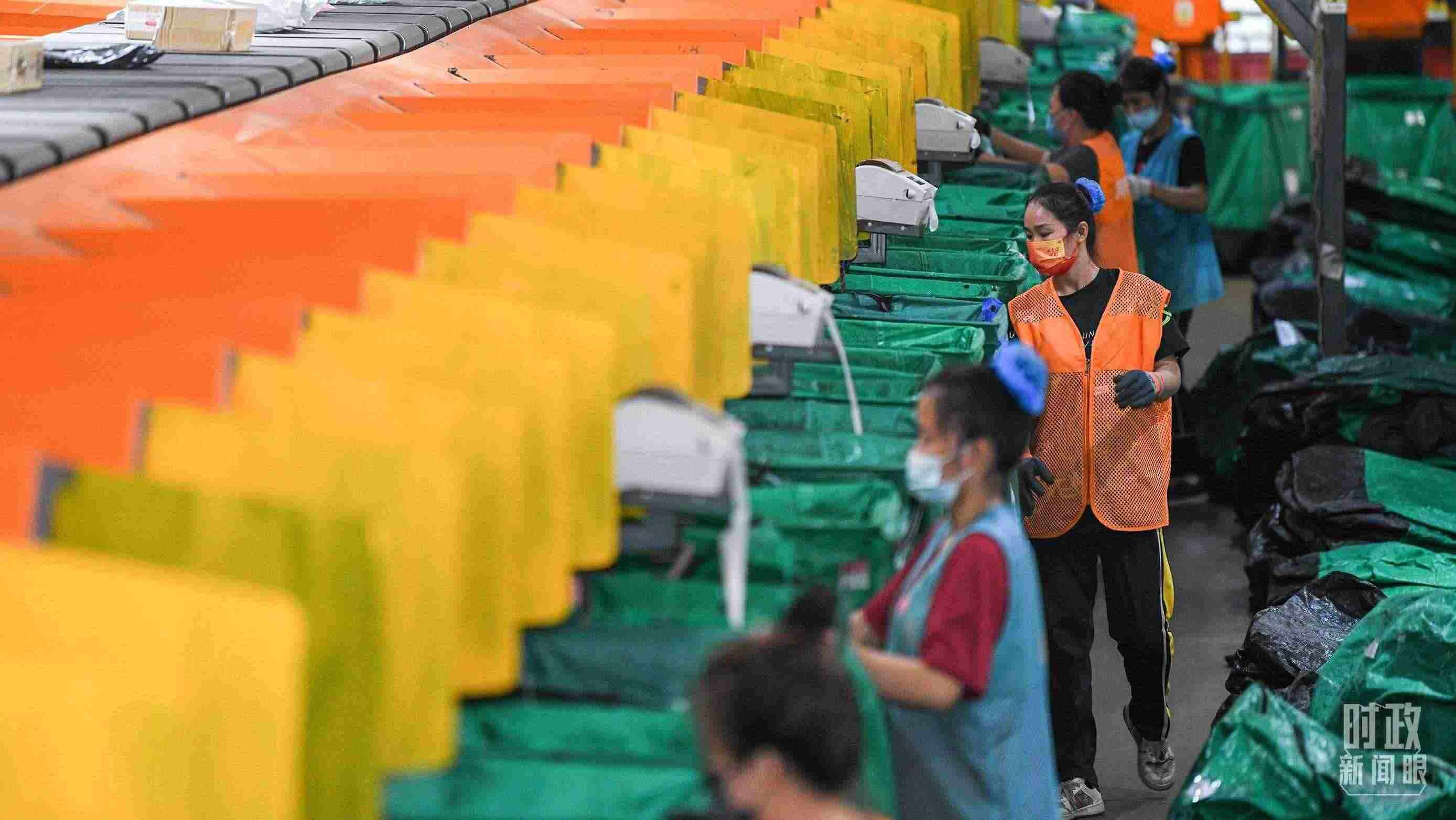 △今年“雙11”當(dāng)天全國(guó)快遞業(yè)務(wù)量達(dá)6.39億件。