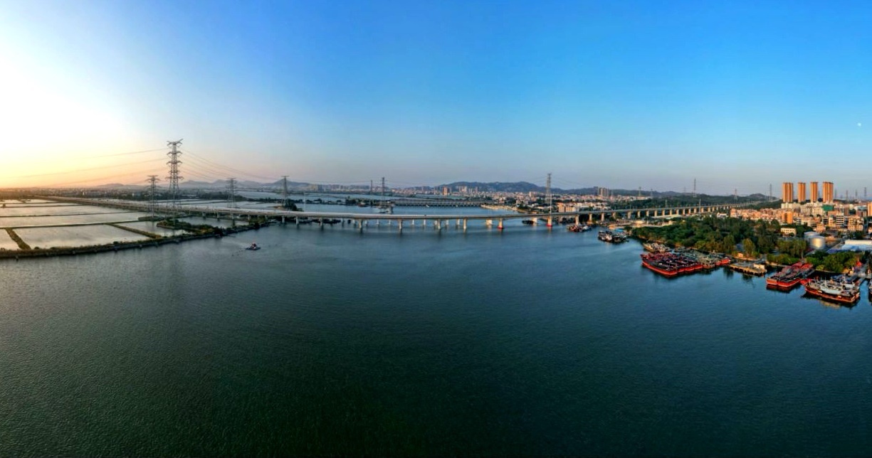 汕汕鐵路練特江大橋。國鐵集團(tuán)供圖