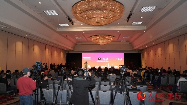 “中國(guó)之夜暨消費(fèi)電子發(fā)展論壇”現(xiàn)場(chǎng)。人民網(wǎng)記者 鄧圩攝