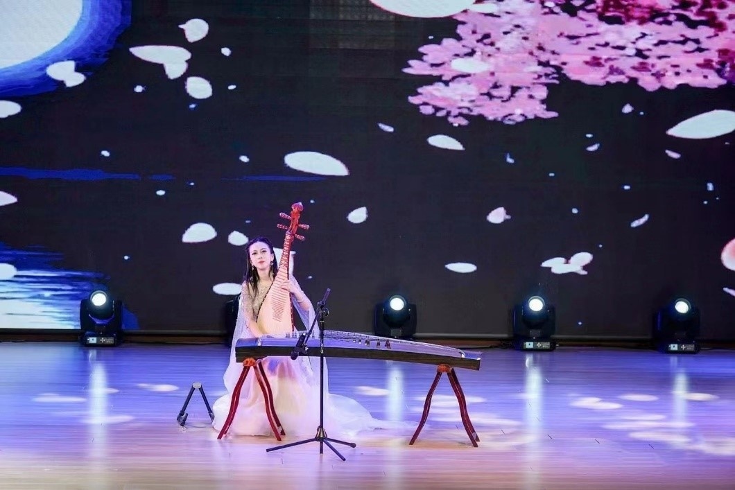 聯(lián)歡晚會(huì)現(xiàn)場(chǎng)。（主辦方供圖）