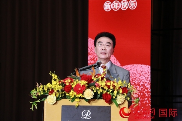 在日中國企業(yè)協(xié)會會長王家馴致辭。人民網(wǎng) 許可攝