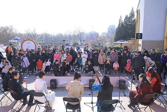 中國音樂學院“國樂快閃”演出。學校供圖