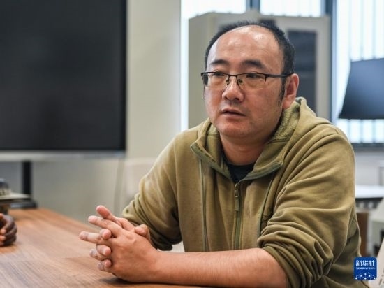 2月15日，在亞的斯亞貝巴的埃塞俄比亞聯(lián)邦職業(yè)技術(shù)培訓(xùn)學(xué)院，魯班工坊中方負(fù)責(zé)人江絳接受新華社采訪。