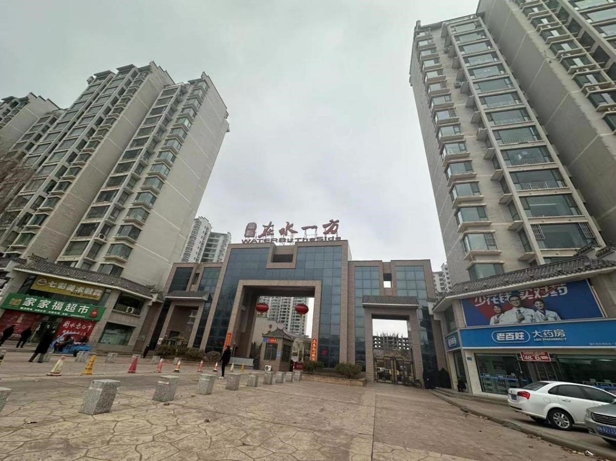 甘肅省永靖縣“在水一方”小區(qū)。人民網(wǎng)記者 馬昌攝