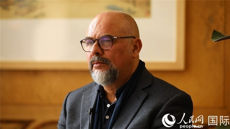 意大利陶瓷城市協(xié)會(huì)副會(huì)長(zhǎng)保羅·馬賽蒂接受人民網(wǎng)專訪。人民網(wǎng) 劉動(dòng)攝