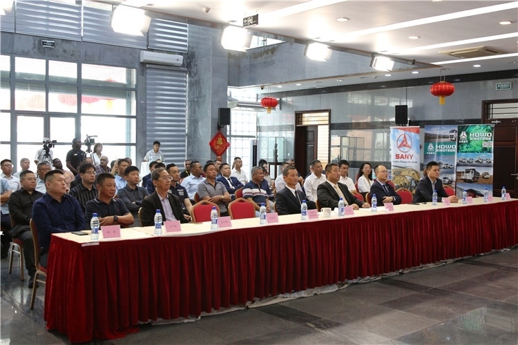 當地時間3月26日下午，中國品牌重型機械、載重車輛宣傳推介會在中國駐蘇里南大使館舉行。圖為宣介會現場。中國駐蘇里南大使館供圖