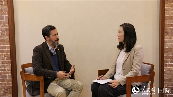 阿根廷布宜諾斯艾利斯大學(xué)阿根廷—中國研究中心主任、阿根廷知名漢學(xué)家畢嘉宏（Ignacio Villagran）接受人民網(wǎng)記者專訪。人民網(wǎng)記者 周雨攝