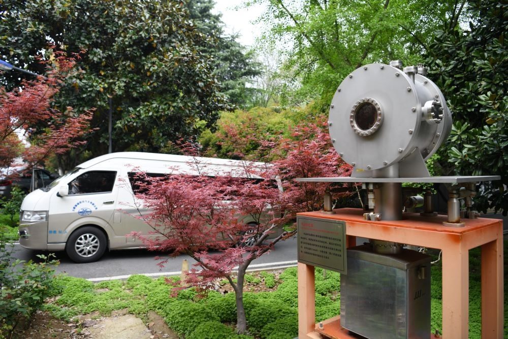 2024年4月6日，在位于安徽合肥的中國科學技術大學，自主研制的原位實驗裝置準備運往上海光源開展實驗。