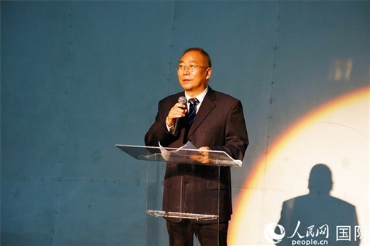 四川省文化和旅游廳副廳長王成平在活動現(xiàn)場進行旅游推介。人民網(wǎng)記者 陳海琪攝