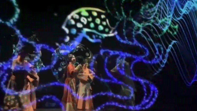 馬王堆復(fù)原動態(tài)展《一念·辛追夢》以多媒體視覺影像，為觀眾提供沉浸式視聽感受。