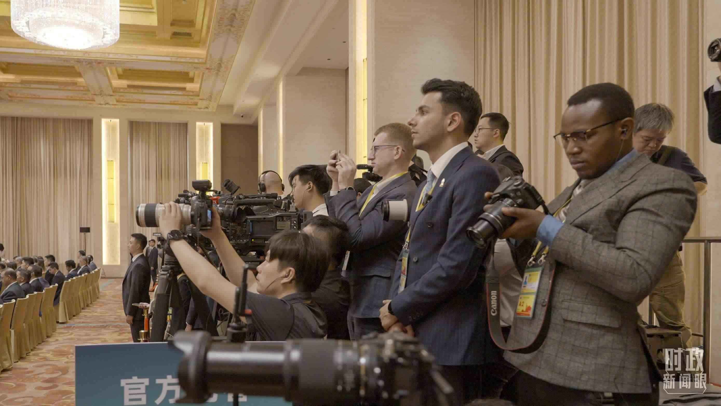 △現(xiàn)場(chǎng)媒體區(qū)。（總臺(tái)央視記者彭漢明拍攝）
