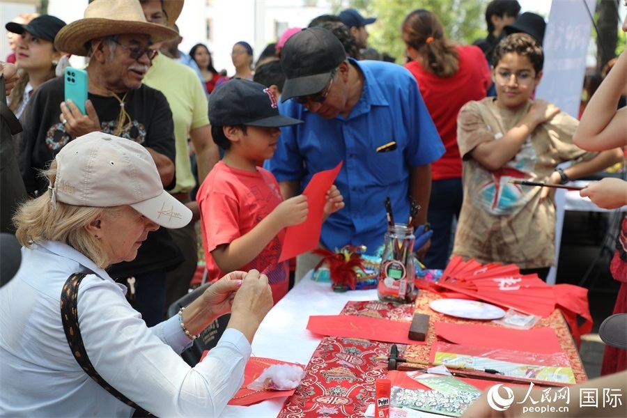 活動(dòng)現(xiàn)場(chǎng)。人民網(wǎng) 埃內(nèi)斯托·多明戈斯攝