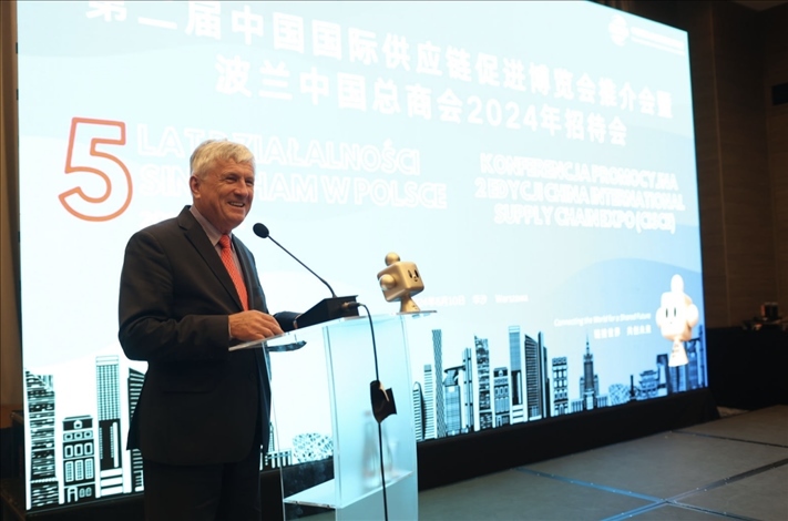 波蘭國家商會(huì)會(huì)長(zhǎng)科沃齊科致辭
