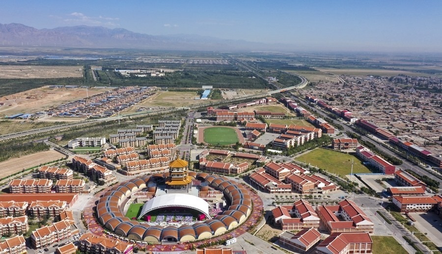 這是2022年9月7日拍攝的寧夏銀川市閩寧鎮(zhèn)（無人機(jī)照片）。新華社記者 馮開華 攝