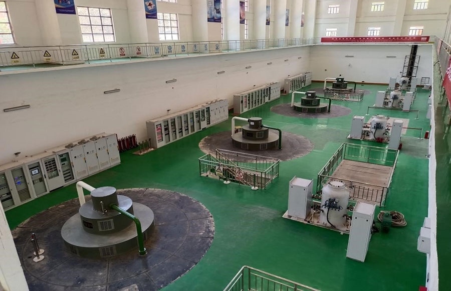  剛果（金）布桑加水電站四臺發(fā)電機組。中鐵資源集團供圖