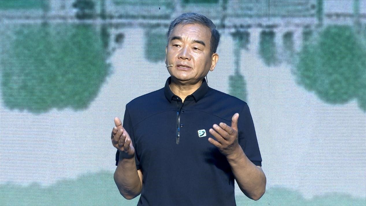 中國(guó)博物館協(xié)會(huì)理事長(zhǎng)劉曙光現(xiàn)場(chǎng)講述。