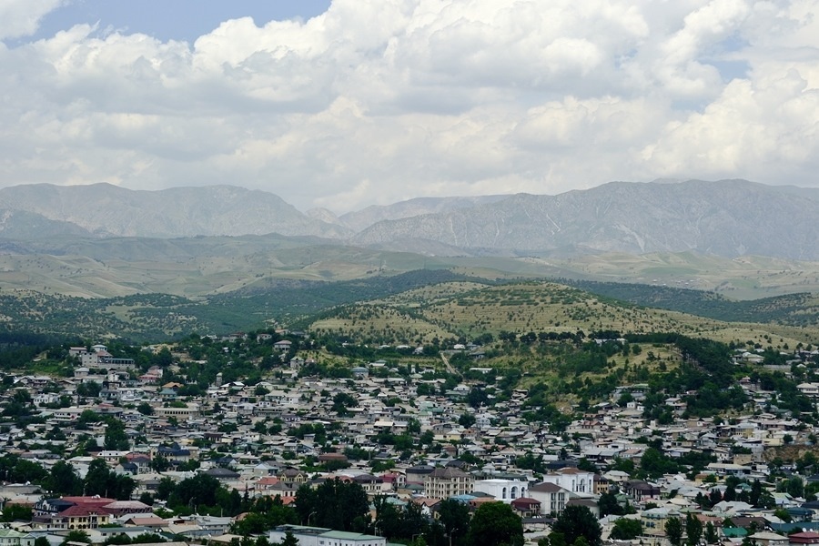 這是2024年6月13日拍攝的塔吉克斯坦首都杜尚別城市風(fēng)光。新華社記者 鄭開君 攝