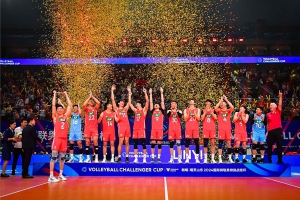 中國隊奪得2024年國際排聯(lián)男排挑戰(zhàn)者杯冠軍。圖片來源：國際排聯(lián)