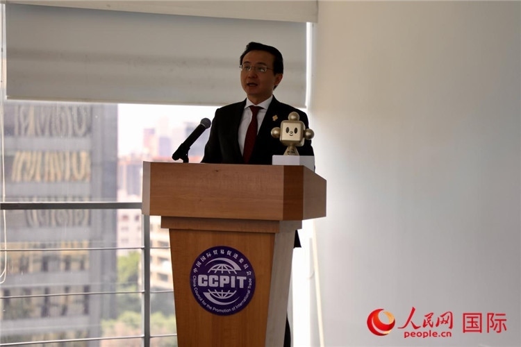 中國駐墨西哥大使張潤發(fā)表講話。人民網 埃內斯托·多明戈斯攝