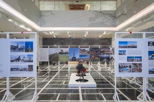 “東游記”展覽。校方供圖