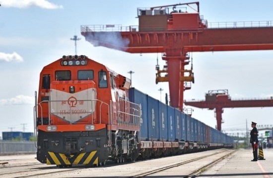 2023年9月19日，列車從中歐班列（沈陽）集結(jié)中心出發(fā)，將經(jīng)由滿洲里口岸駛向歐洲。截至2024年8月2日，中歐班列（沈陽）集結(jié)中心往返開行中歐班列數(shù)突破1000列，運(yùn)輸貨物超8萬標(biāo)箱。