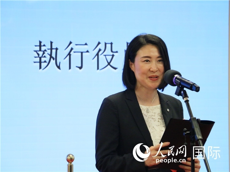 日本航空株式會(huì)社執(zhí)行役員西原口香織致辭。人民網(wǎng) 許可攝