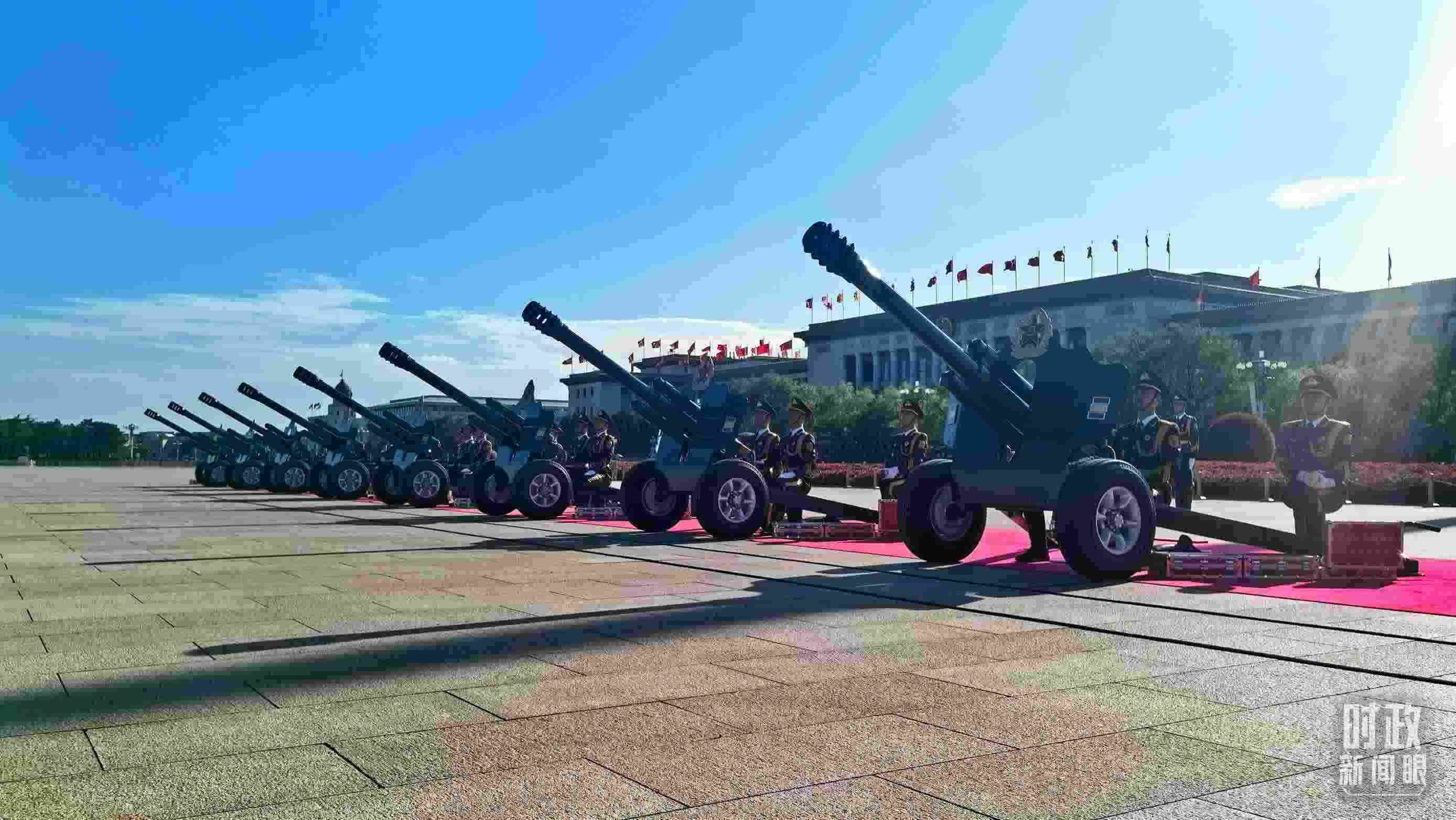 △天安門廣場(chǎng)的禮炮。（總臺(tái)央視記者王子杭拍攝）