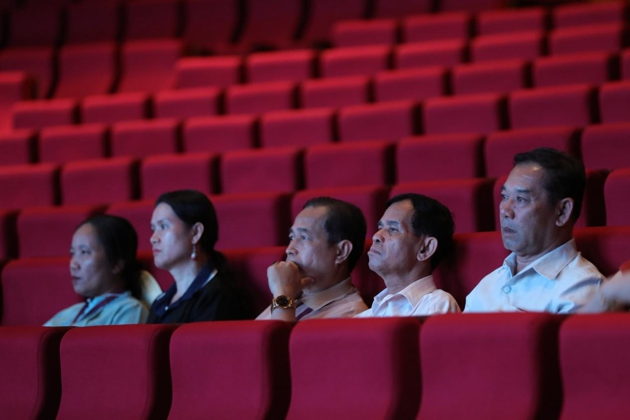 亞洲媒體考察團(tuán)在觀眾席就座?！吨袊?jīng)濟(jì)周刊》記者 肖翊攝